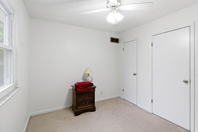 65 Daley Drive SW, Pataskala, OH 43062