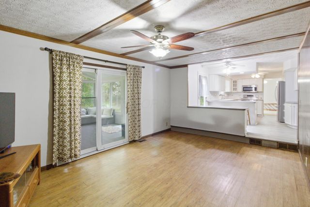 65 Daley Drive SW, Pataskala, OH 43062