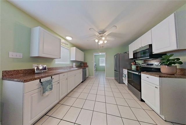 13714 Captain Kidd Dr, Corpus Christi, TX 78418