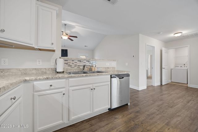 135 Waterford Way, Maysville, NC 28555