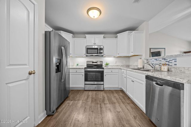 135 Waterford Way, Maysville, NC 28555