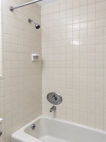 81 Trapelo 58, Waltham, MA 02452