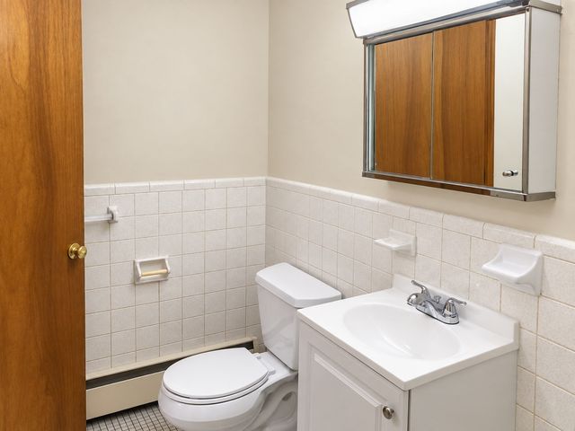 81 Trapelo 58, Waltham, MA 02452