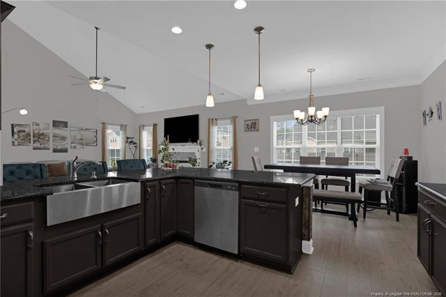 3520 Glencastle Lane, Fayetteville, NC 28306