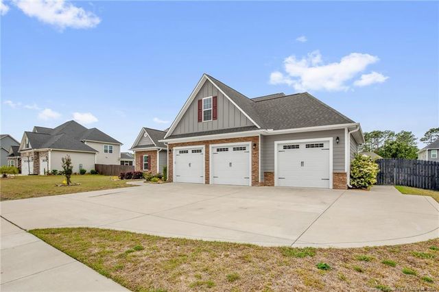 3520 Glencastle Lane, Fayetteville, NC 28306