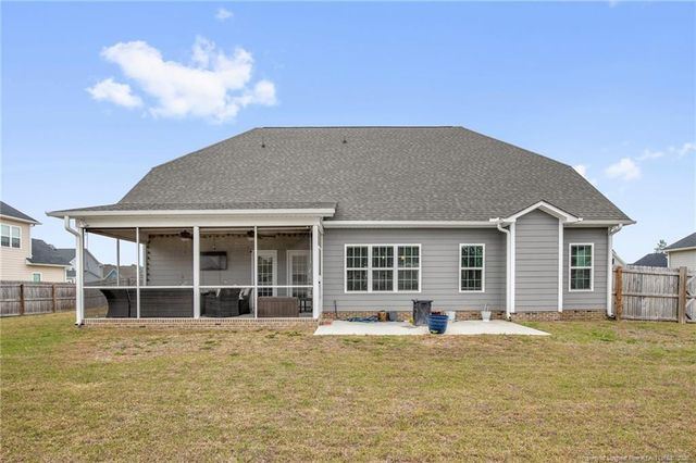 3520 Glencastle Lane, Fayetteville, NC 28306