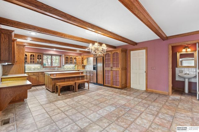 20605 Meadow Ridge Drive, Springfield, NE 68059