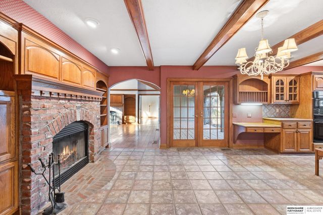 20605 Meadow Ridge Drive, Springfield, NE 68059