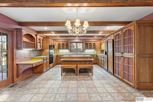 20605 Meadow Ridge Drive, Springfield, NE 68059