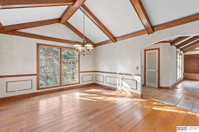 20605 Meadow Ridge Drive, Springfield, NE 68059