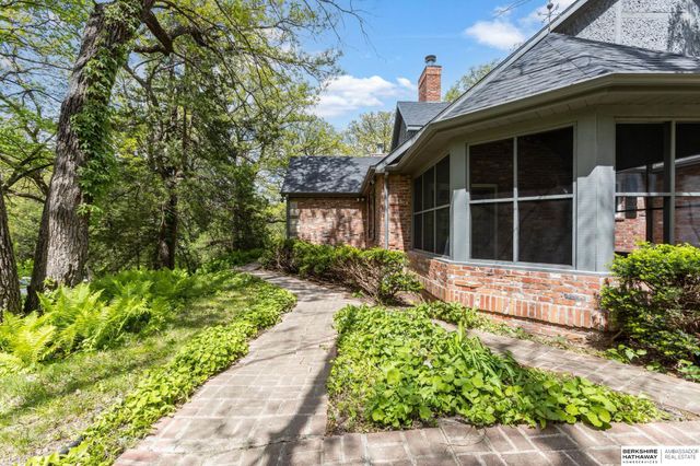 20605 Meadow Ridge Drive, Springfield, NE 68059