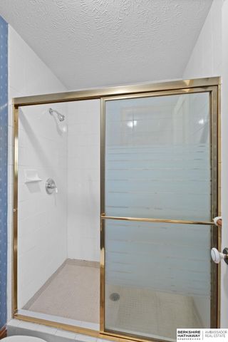 20605 Meadow Ridge Drive, Springfield, NE 68059