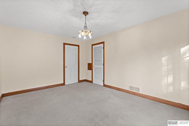 20605 Meadow Ridge Drive, Springfield, NE 68059