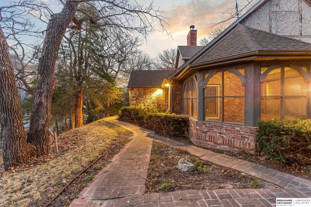 20605 Meadow Ridge Drive, Springfield, NE 68059