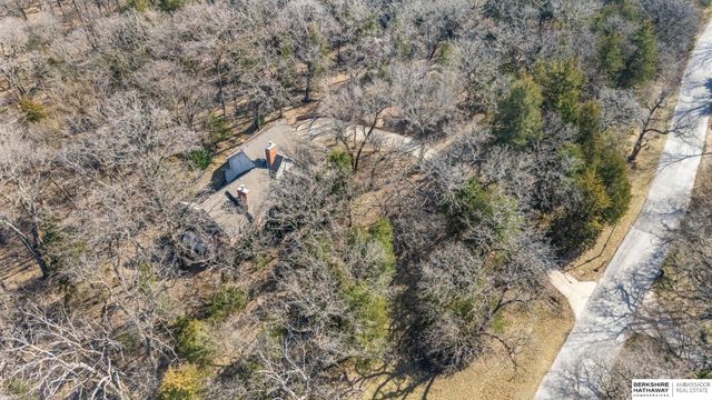 20605 Meadow Ridge Drive, Springfield, NE 68059