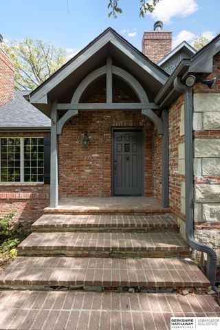 20605 Meadow Ridge Drive, Springfield, NE 68059