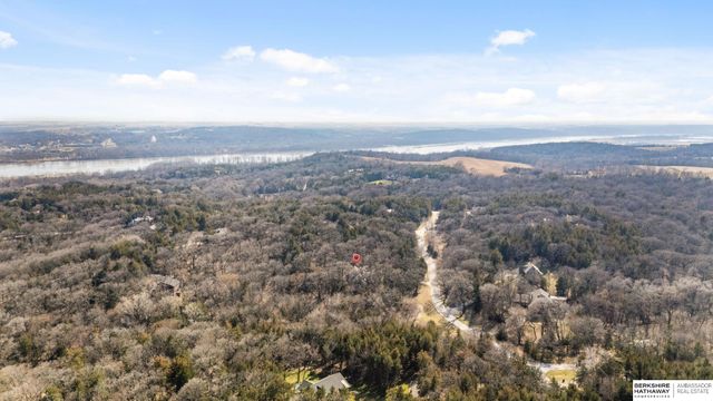 20605 Meadow Ridge Drive, Springfield, NE 68059