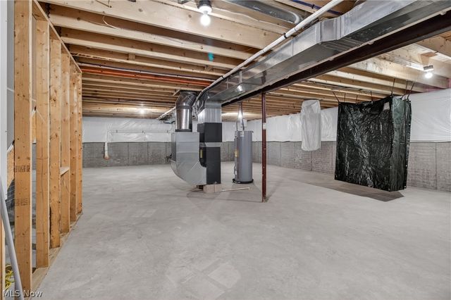 173 Eagle Circle, Amherst, OH 44001