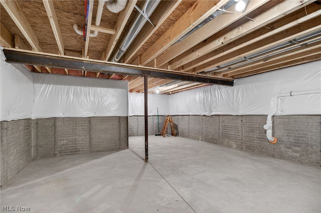 173 Eagle Circle, Amherst, OH 44001