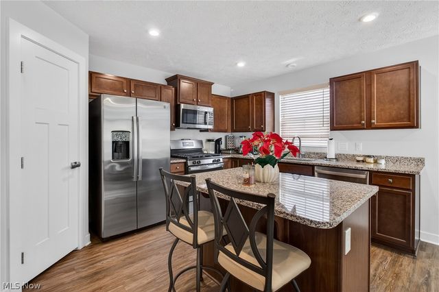 173 Eagle Circle, Amherst, OH 44001