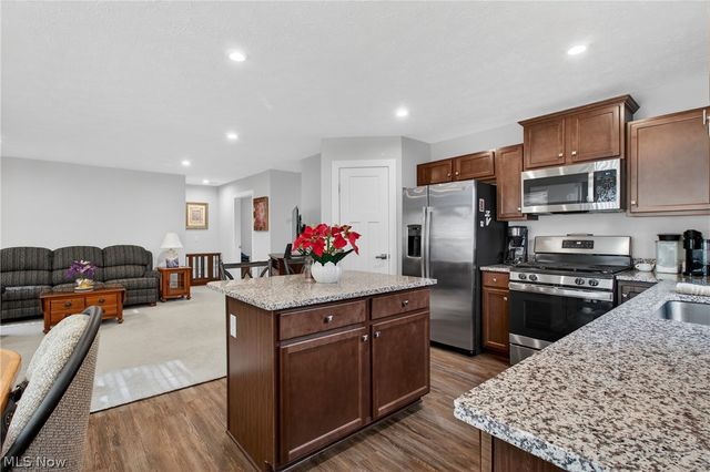 173 Eagle Circle, Amherst, OH 44001