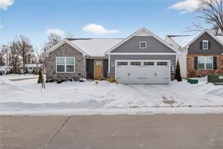 173 Eagle Circle, Amherst, OH 44001