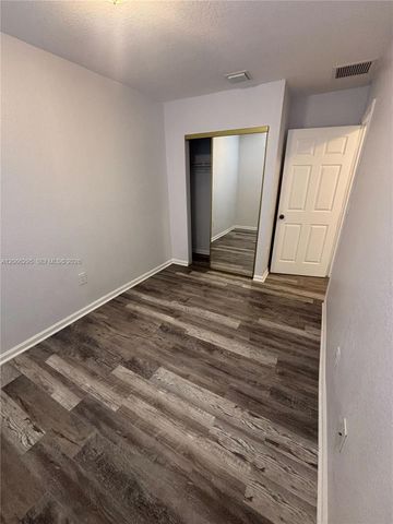 14042 NE 2nd Avenue 14042, Miami, FL 33161