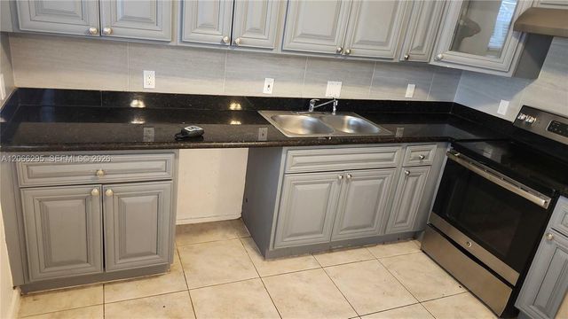 14042 NE 2nd Avenue 14042, Miami, FL 33161