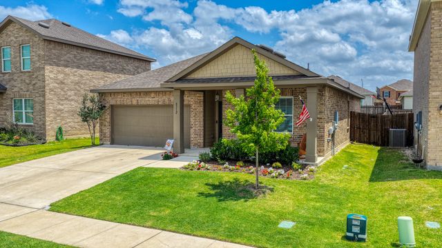 8312 Stovepipe Drive, Fort Worth, TX 76179