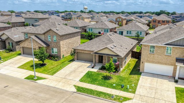 8312 Stovepipe Drive, Fort Worth, TX 76179
