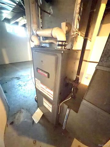 486 Lincoln Avenue, Lincoln Park, MI 48146