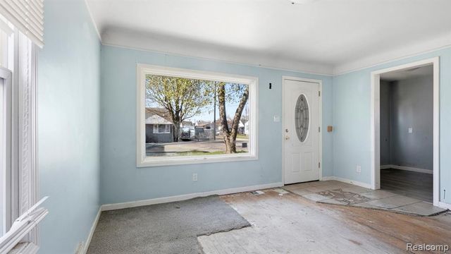 486 Lincoln Avenue, Lincoln Park, MI 48146