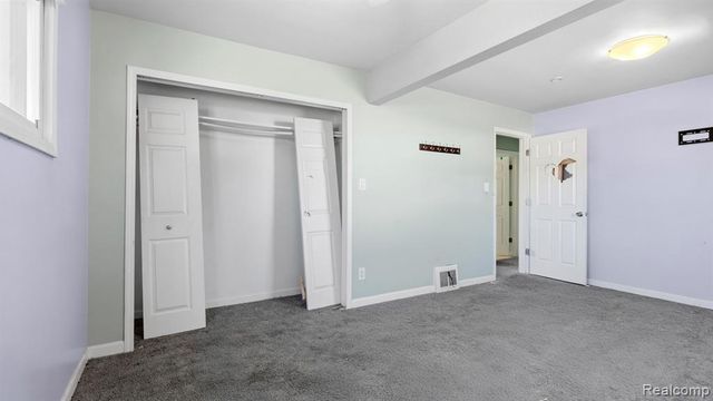 486 Lincoln Avenue, Lincoln Park, MI 48146