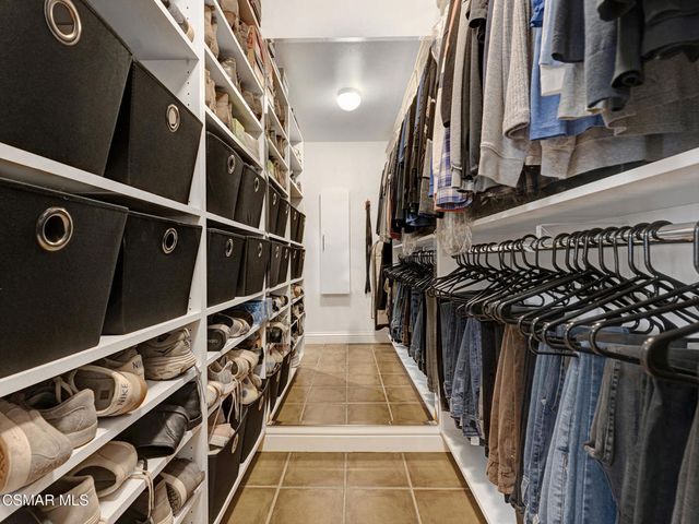 5426 Cedarhaven Drive, Agoura Hills, CA 91301