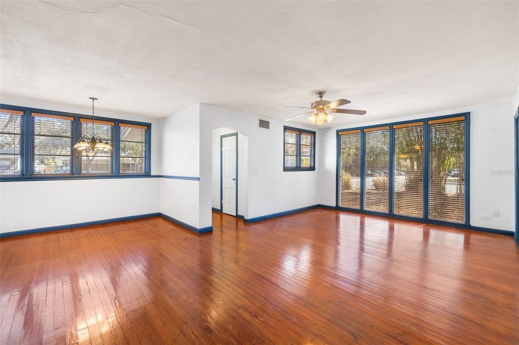 Image 11 of property listing at 7002 53RD STREET N, Pinellas Park, FL 33781