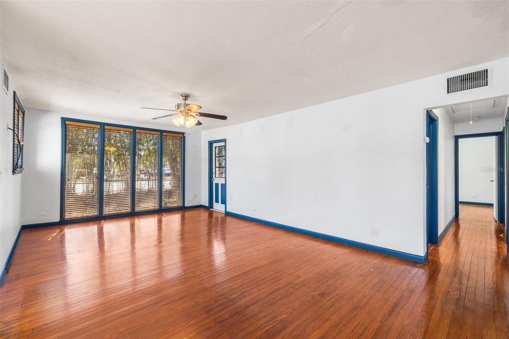 Image 12 of property listing at 7002 53RD STREET N, Pinellas Park, FL 33781