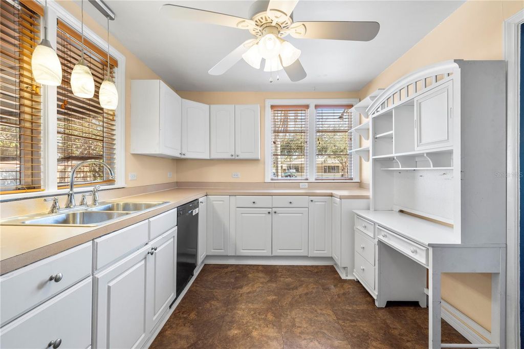 Image 13 of property listing at 7002 53RD STREET N, Pinellas Park, FL 33781