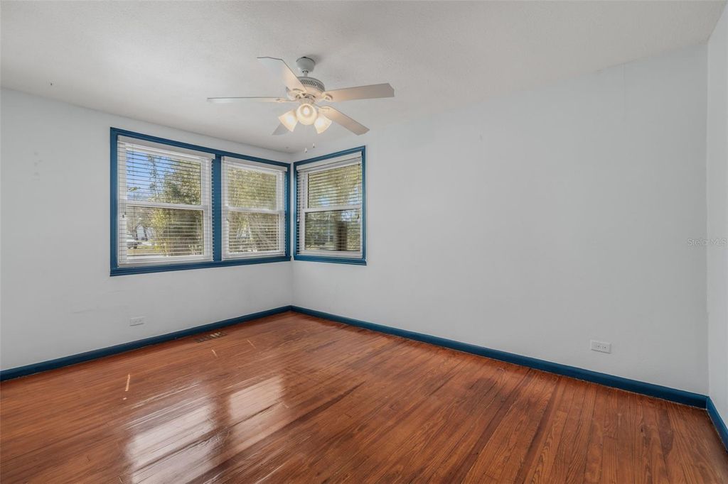 Image 19 of property listing at 7002 53RD STREET N, Pinellas Park, FL 33781