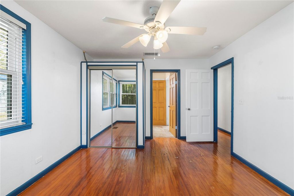 Image 20 of property listing at 7002 53RD STREET N, Pinellas Park, FL 33781