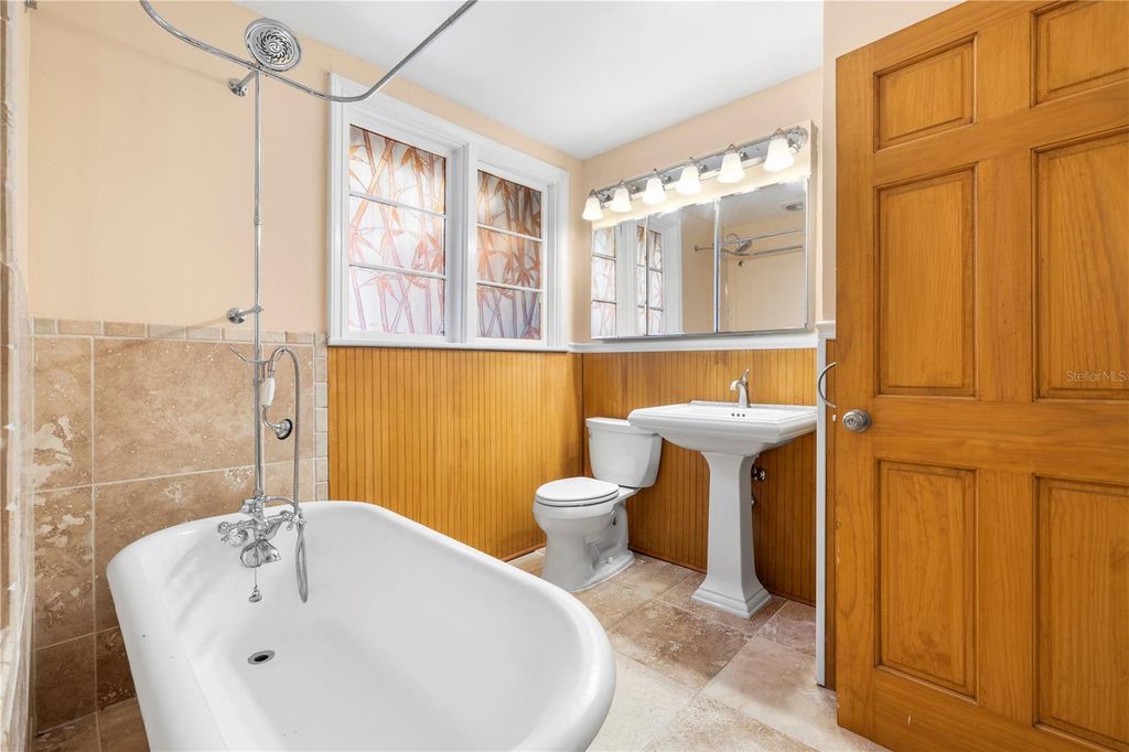 Image 26 of property listing at 7002 53RD STREET N, Pinellas Park, FL 33781