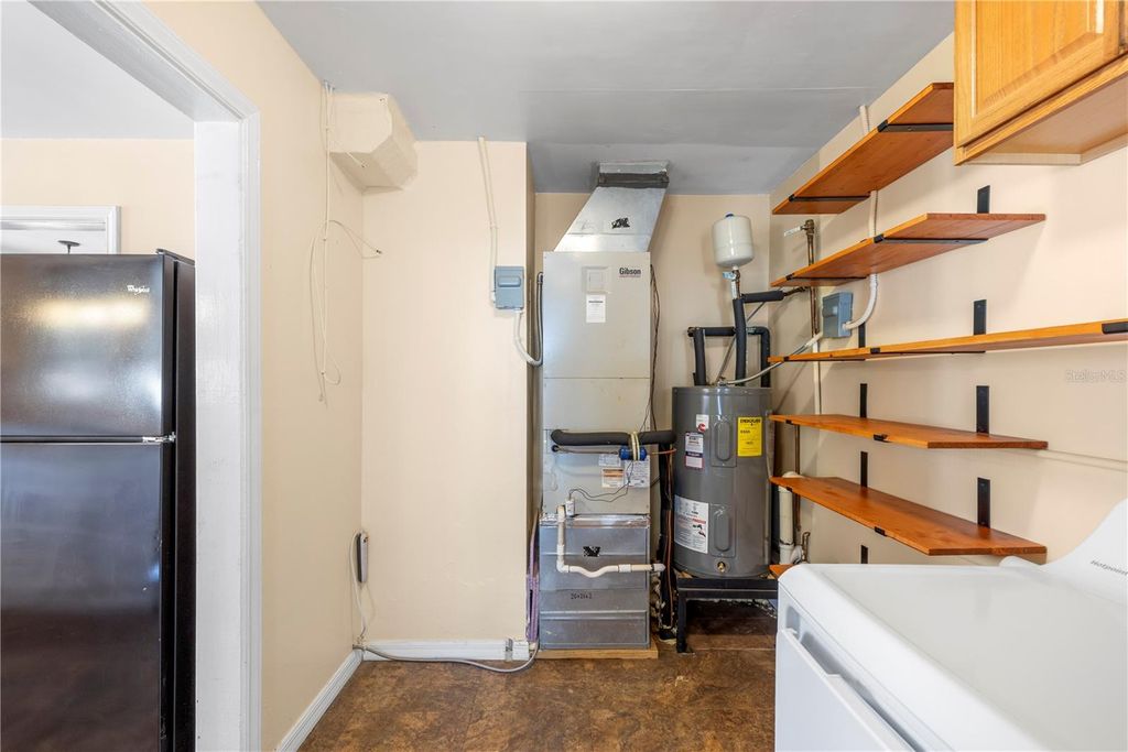 Image 28 of property listing at 7002 53RD STREET N, Pinellas Park, FL 33781