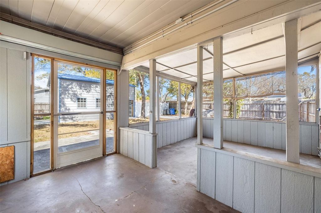 Image 31 of property listing at 7002 53RD STREET N, Pinellas Park, FL 33781