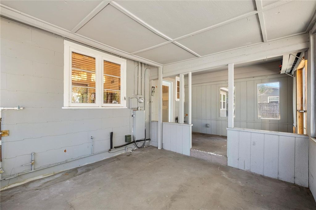 Image 33 of property listing at 7002 53RD STREET N, Pinellas Park, FL 33781