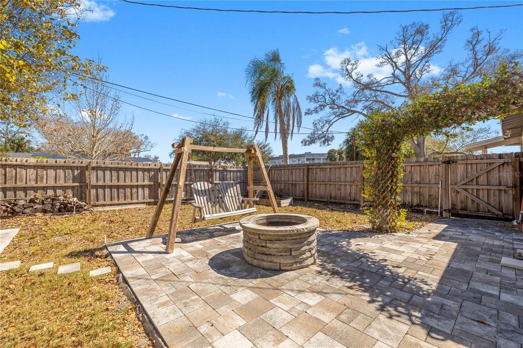 Image 36 of property listing at 7002 53RD STREET N, Pinellas Park, FL 33781