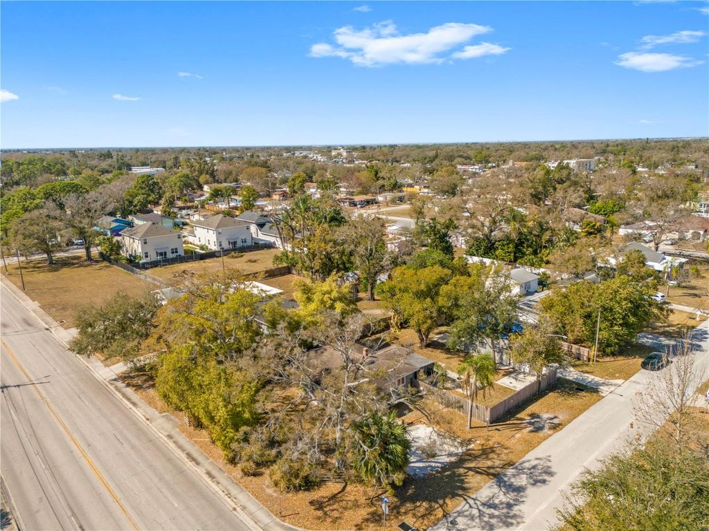 Image 50 of property listing at 7002 53RD STREET N, Pinellas Park, FL 33781