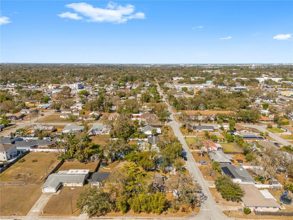 Image 52 of property listing at 7002 53RD STREET N, Pinellas Park, FL 33781