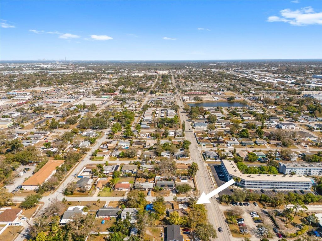 Image 59 of property listing at 7002 53RD STREET N, Pinellas Park, FL 33781