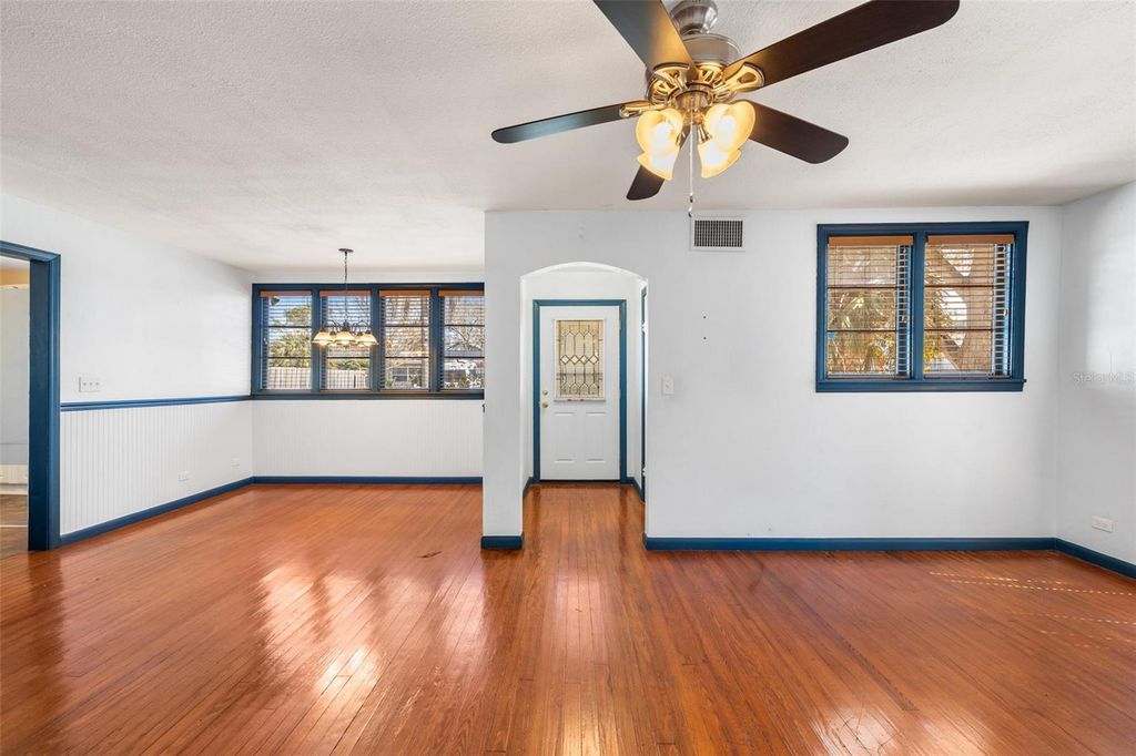 Image 8 of property listing at 7002 53RD STREET N, Pinellas Park, FL 33781