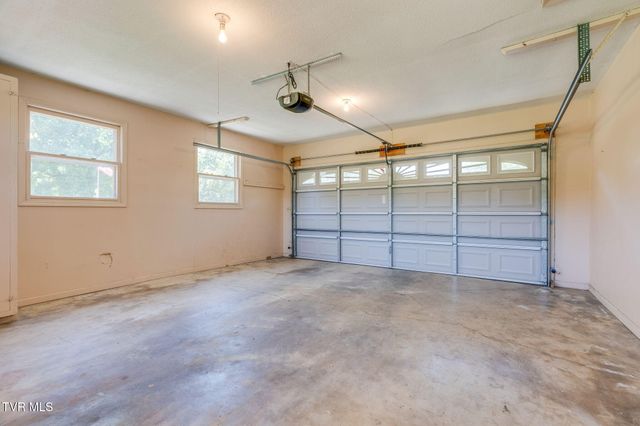 900 Jordan Road, Elizabethton, TN 37643
