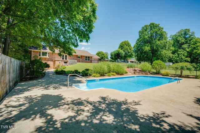 900 Jordan Road, Elizabethton, TN 37643